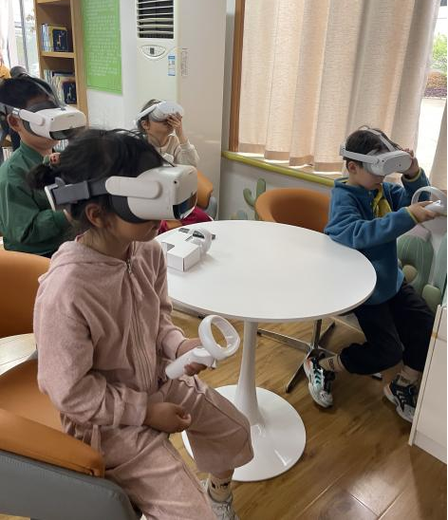 书房内推出元宇宙阅读服务,12名小朋友体验元宇宙绘本《灵境蜜语》